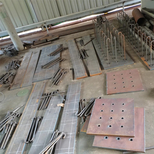 有哪些其他因素会影响玉树预埋件位置的确定？